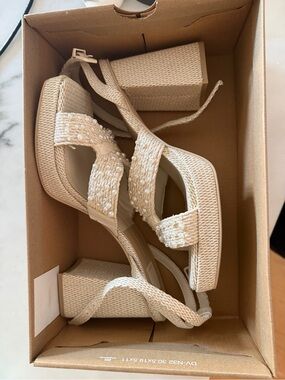 Dolce Vita Cream Pearl-Accented Platform Sandals - Never Worn